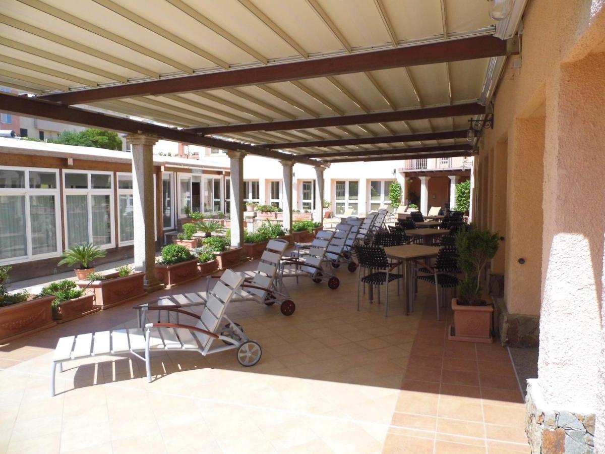 Le Nereidi Hotel & Residence Con Piscina-Tennis-Fitness-Parcheggio Coperto-Sala Conferenze La Maddalena  Bagian luar foto