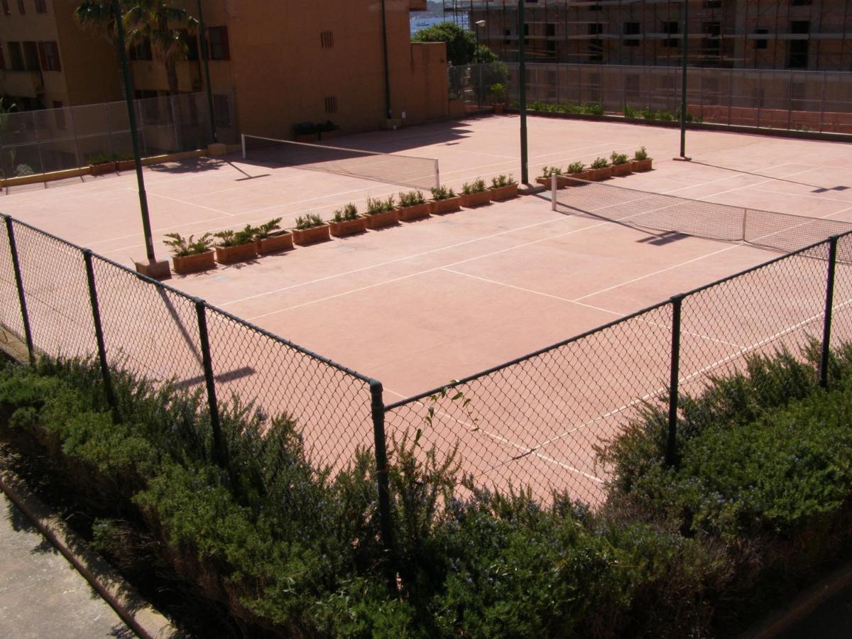 Le Nereidi Hotel & Residence Con Piscina-Tennis-Fitness-Parcheggio Coperto-Sala Conferenze La Maddalena  Bagian luar foto