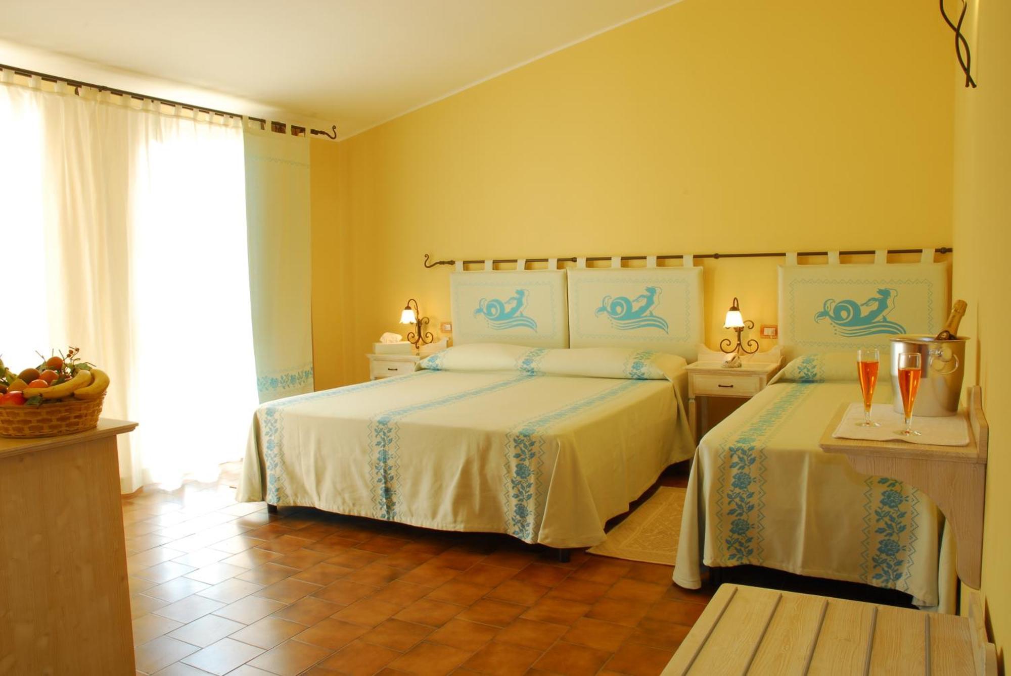 Le Nereidi Hotel & Residence Con Piscina-Tennis-Fitness-Parcheggio Coperto-Sala Conferenze La Maddalena  Ruang foto